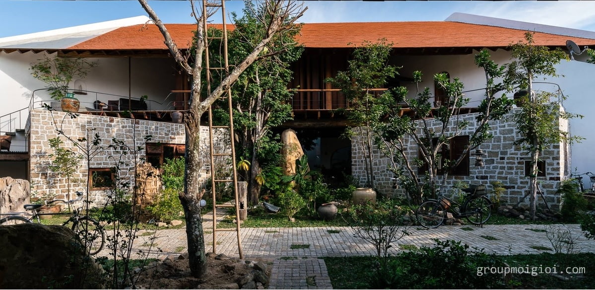 Ngôi nhà tại Nha Trang khiến khách ngỡ như lạc về Tây Bắc